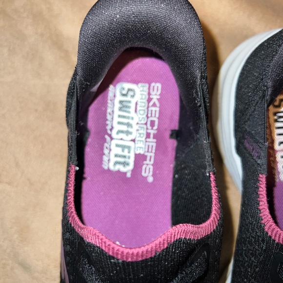 Skechers Hands Free Swift Fit Women's Black and Pink Athletic Shoes - Picture 3 of 5